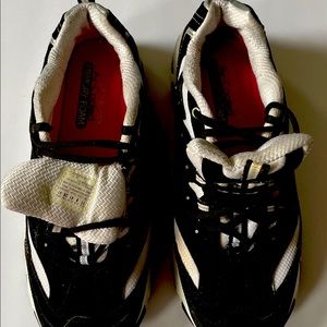 Skechers Womens D’Lites Size 11 Sneakers